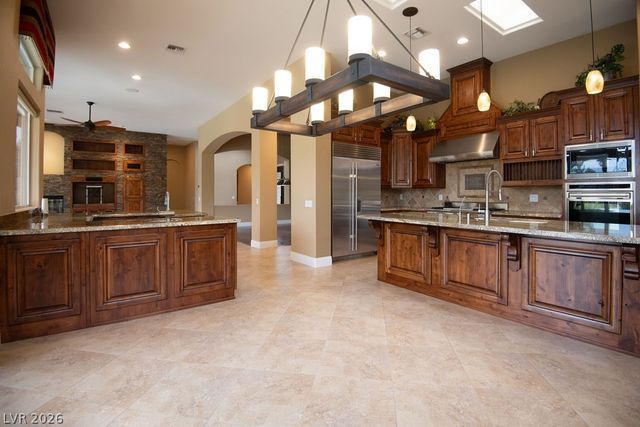 16 Belfair Court, Henderson, NV 89052