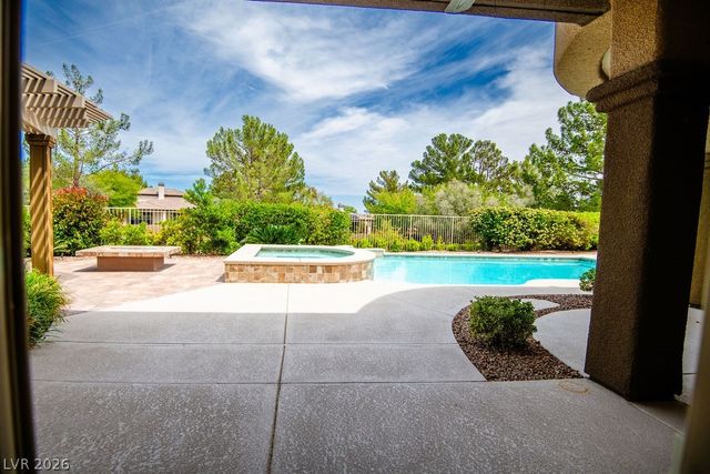 16 Belfair Court, Henderson, NV 89052
