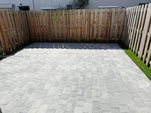 1884 SE 27th Rd 1884, Homestead, FL 33035