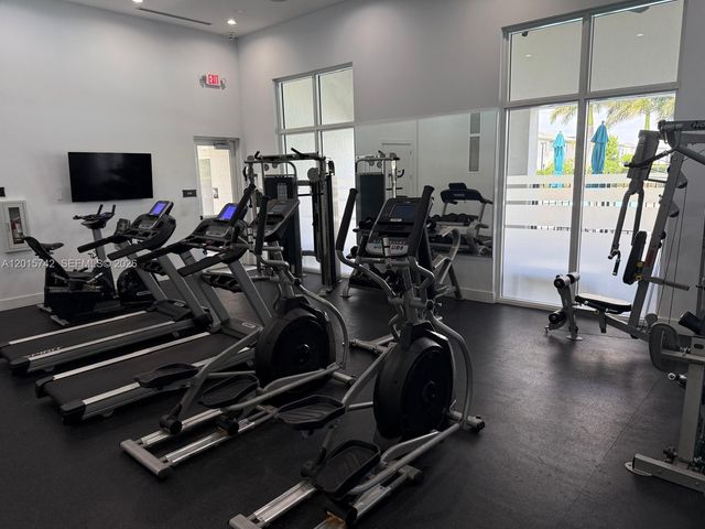 1884 SE 27th Rd 1884, Homestead, FL 33035