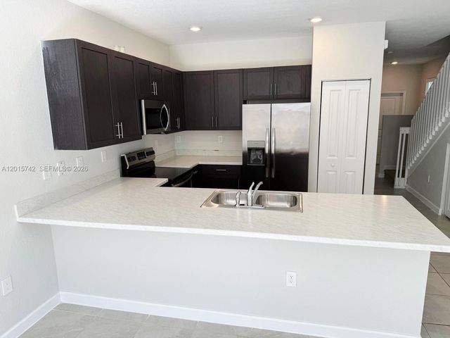 1884 SE 27th Rd 1884, Homestead, FL 33035