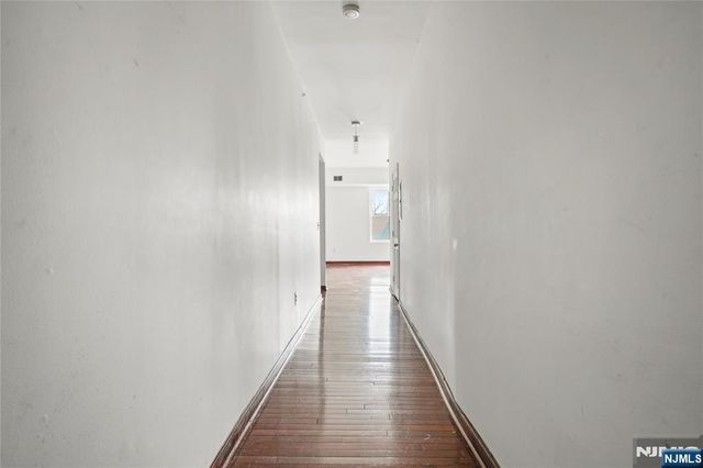 133 Maple Avenue 302, East Orange, NJ 07017