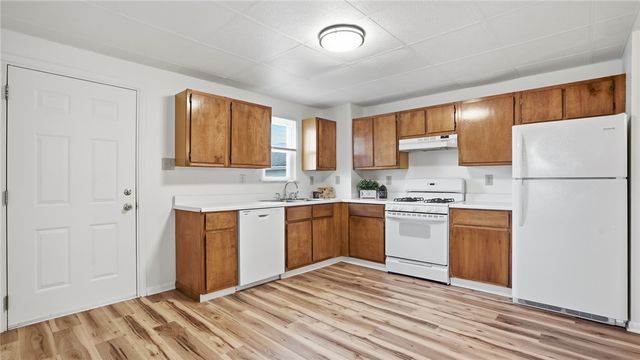 753 6th St, Oakmont, PA 15139