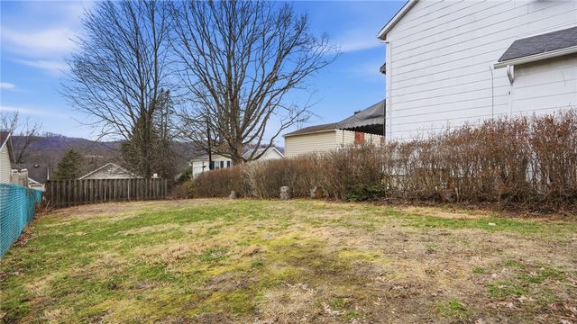 753 6th St, Oakmont, PA 15139