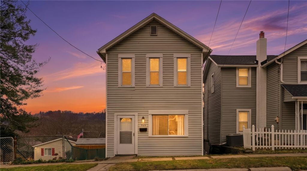 753 6th St, Oakmont, PA 15139