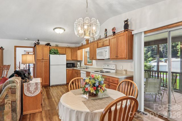 117 Pinellas Lane, Waynesville, NC 28785