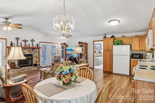 117 Pinellas Lane, Waynesville, NC 28785
