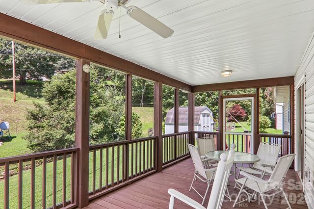 117 Pinellas Lane, Waynesville, NC 28785