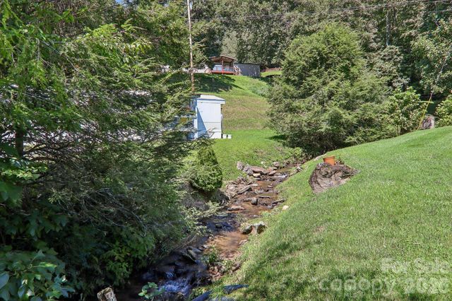 117 Pinellas Lane, Waynesville, NC 28785
