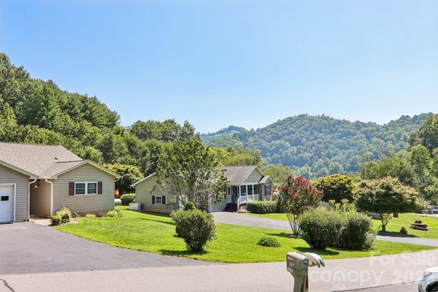 117 Pinellas Lane, Waynesville, NC 28785