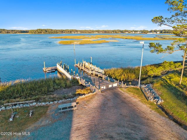 236 Clubhouse Drive SW, Supply, NC 28462