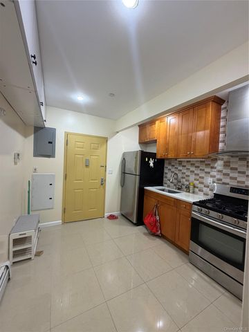 7159 160th Street 5F, Fresh Meadows, NY 11365