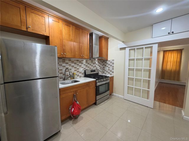 7159 160th Street 5F, Fresh Meadows, NY 11365
