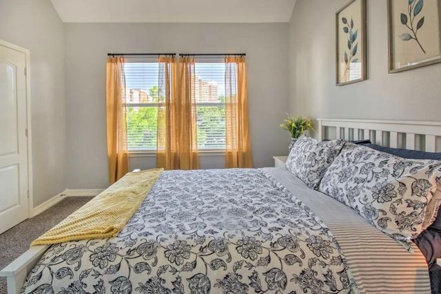 207 Knox Street, Houston, TX 77007