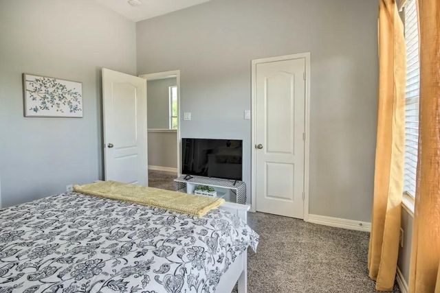 207 Knox Street, Houston, TX 77007