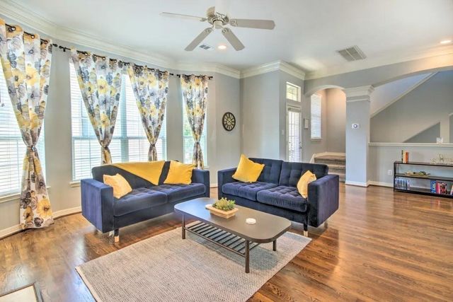 207 Knox Street, Houston, TX 77007