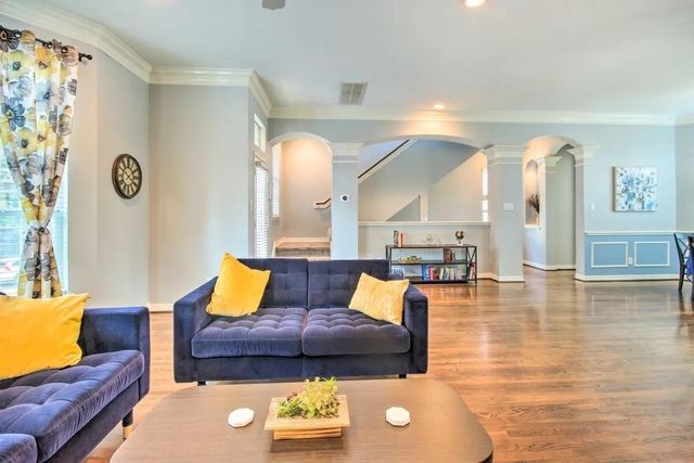 207 Knox Street, Houston, TX 77007