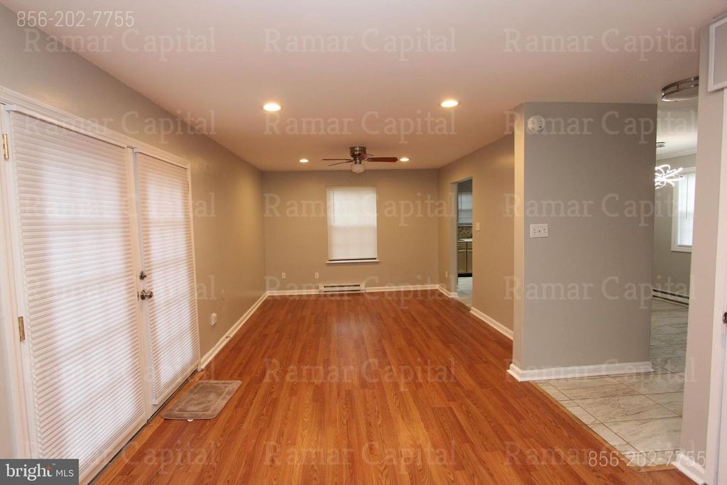 207 HAMPSHIRE RD, Sicklerville, NJ 08081