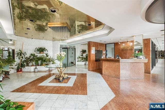 1150 River Road 4F, Edgewater, NJ 07020