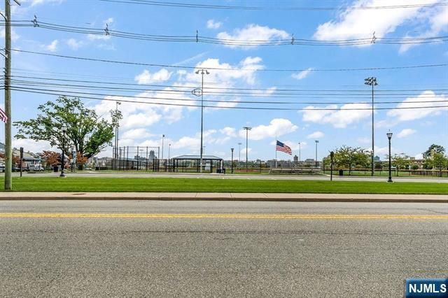 1150 River Road 4F, Edgewater, NJ 07020