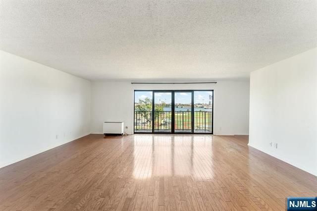 1150 River Road 4F, Edgewater, NJ 07020