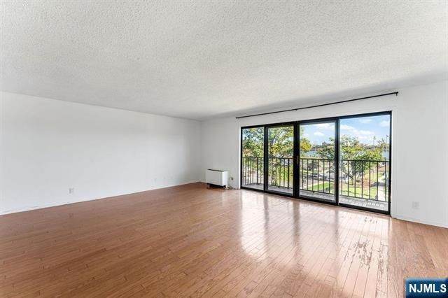 1150 River Road 4F, Edgewater, NJ 07020