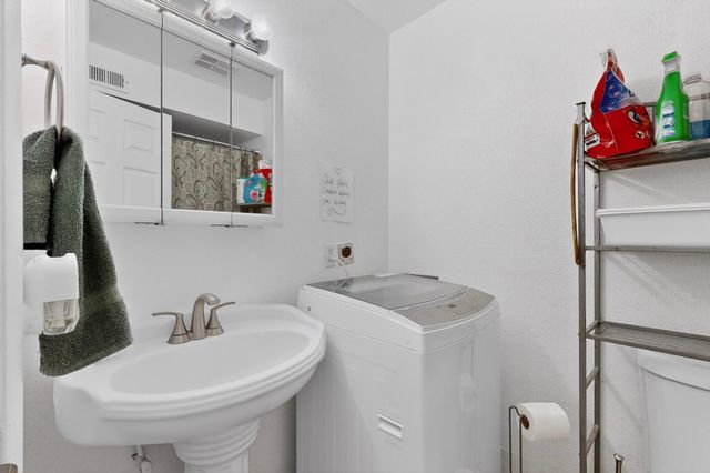 3859 Montgomery Boulevard NE APT 1322, Albuquerque, NM 87109