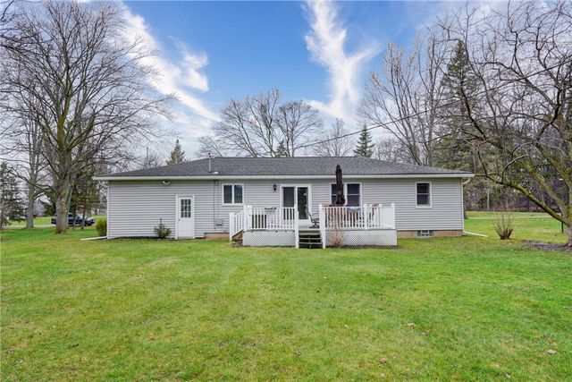 18 Palo Alto Drive, Henrietta, NY 14623