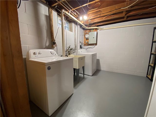 18 Palo Alto Drive, Henrietta, NY 14623