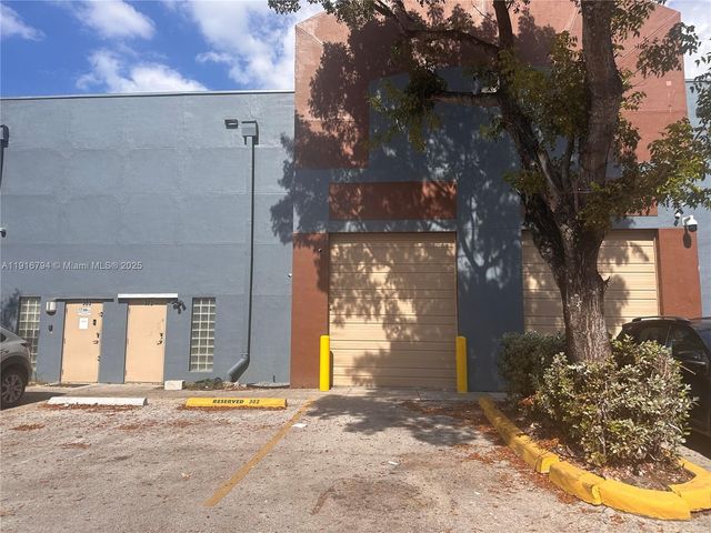 20200 NW 2nd Ave C2, Miami Gardens, FL 33169