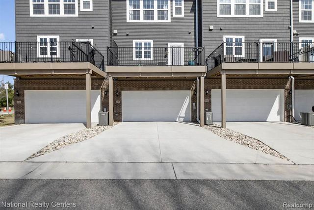 225 S Sydney Court, Plymouth, MI 48170