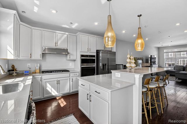 225 S Sydney Court, Plymouth, MI 48170