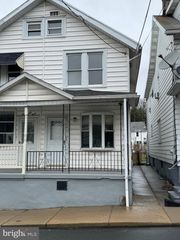 481 W SAYLOR ST, Mount Carmel, PA 17851