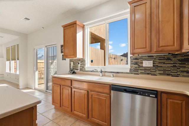 7101 Fairbanks Drive NE, Rio Rancho, NM 87144