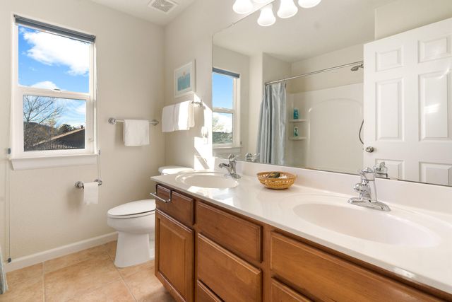 7101 Fairbanks Drive NE, Rio Rancho, NM 87144