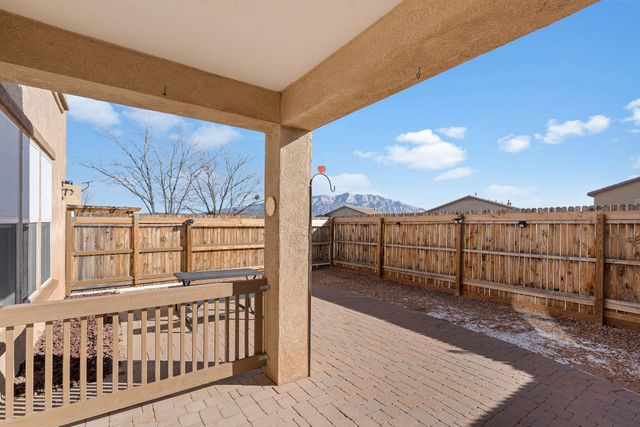 7101 Fairbanks Drive NE, Rio Rancho, NM 87144