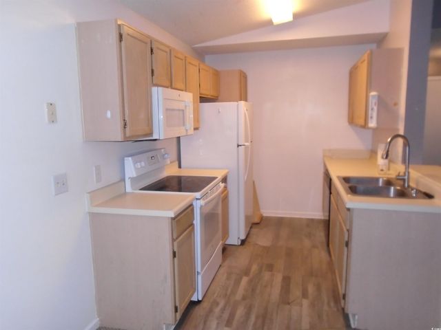 8550 Hopkins Cir Apt H, Surfside Beach, SC 29575
