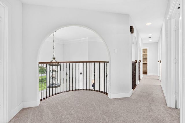 137 Crest Canyon Drive, Fort Worth, TX 76108