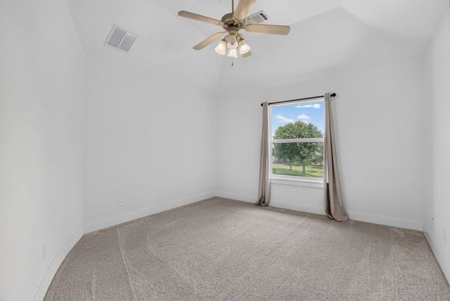 137 Crest Canyon Drive, Fort Worth, TX 76108
