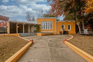 193 Elm St, Holyoke, MA 01040