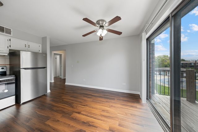 1472 Carol Court 3B, Palatine, IL 60074