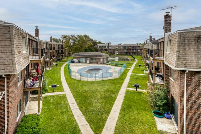 1472 Carol Court 3B, Palatine, IL 60074