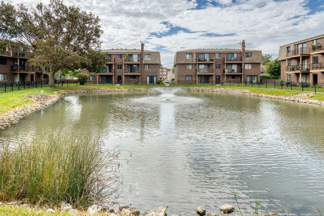 1472 Carol Court 3B, Palatine, IL 60074