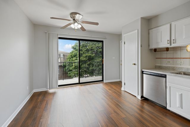 1472 Carol Court 3B, Palatine, IL 60074