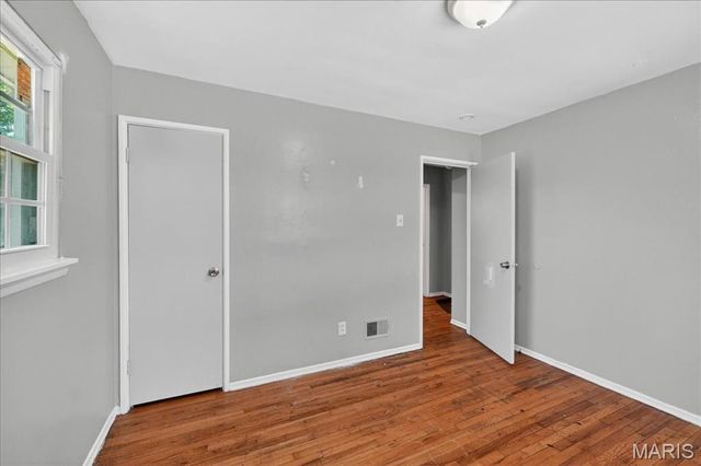 1225 Lakeview Avenue, St Louis, MO 63138