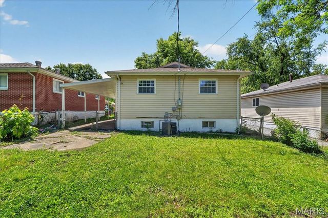 1225 Lakeview Avenue, St Louis, MO 63138