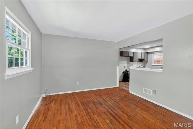 1225 Lakeview Avenue, St Louis, MO 63138