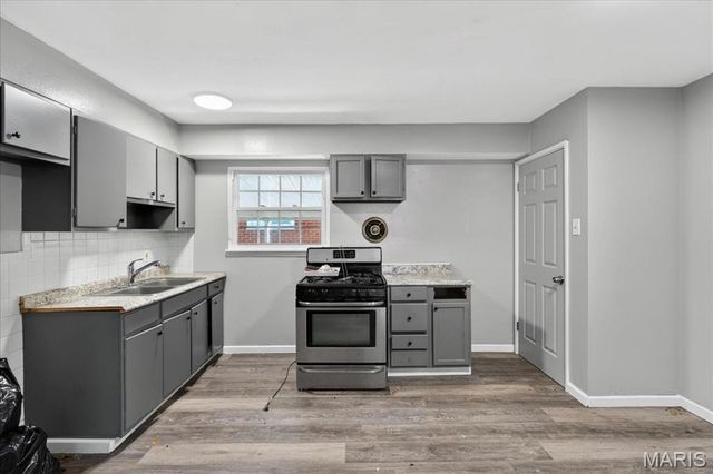 1225 Lakeview Avenue, St Louis, MO 63138
