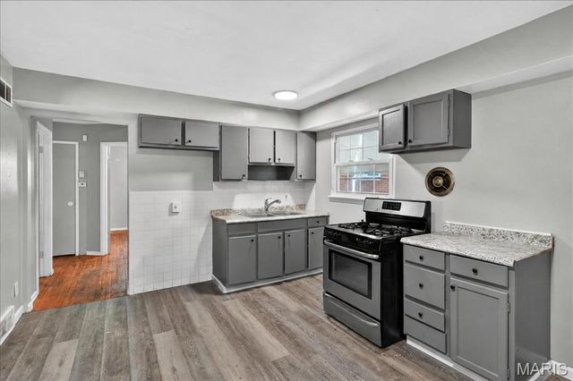1225 Lakeview Avenue, St Louis, MO 63138