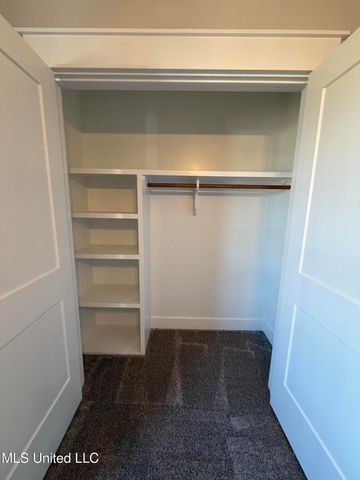 4285 S Bolivar Trail, Olive Branch, MS 38654